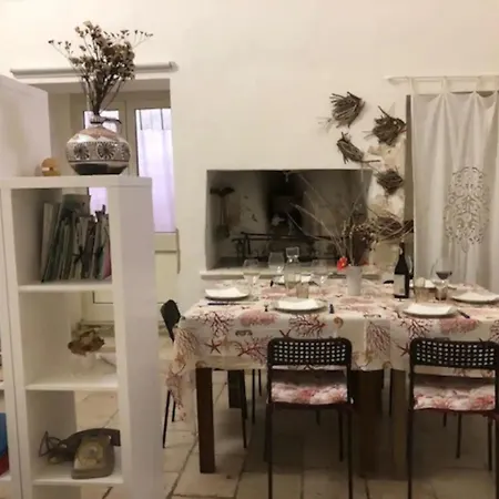 L'angolo Fiorito Apartment *